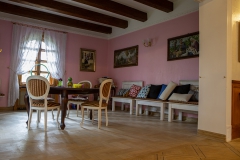 dworek ze zdjęć samochodów na ślub wnętrze