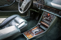 mercedes benz 560 sec c123 zielony auto na ślub