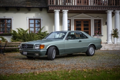 mercedes benz 560 sec c123 zielony auto na ślub