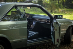 mercedes benz 560 sec c123 zielony samochód na ślub